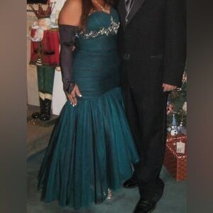 Emerald Green Sweetheart Pleated Gown